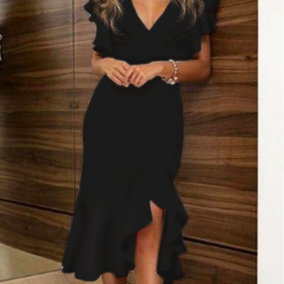 TS Couture NWT Black Evening Cocktail Dress Size 4 - Picture 1 of 6